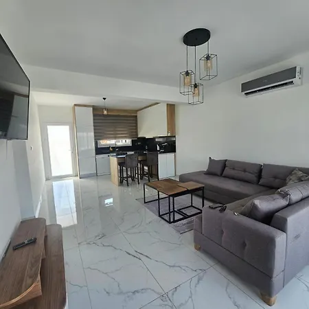 Luxury At Four Seasons Life 2 14-b *