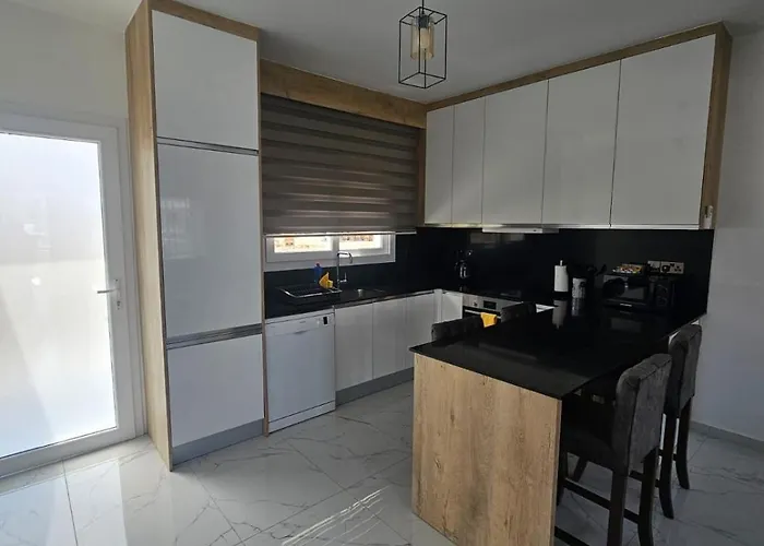 公寓 Luxury At Four Seasons Life 2 14-b *